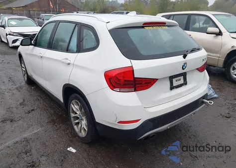2015 BMW X1 xDrive28I z USA, uszkodzony, nr VIN WBAVL1C52FVY29722